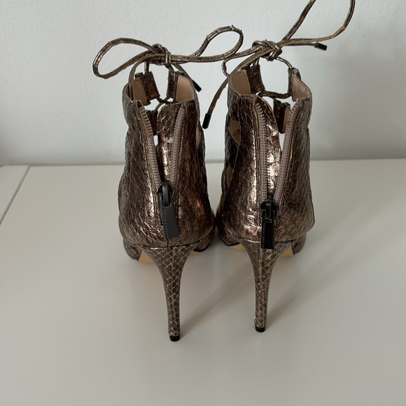 Vince Camuto Bronze Freshi Leather Heels—Faux Snakeskin Size 5.5 M - Picture 4 of 6